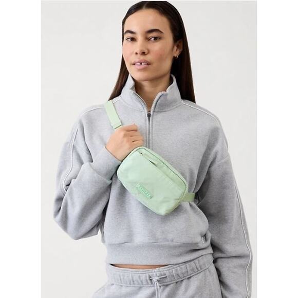 NWT Athleta All About BELT BAG Chest Crossbody Bag Fanny Pack U Pastel Green - Picture 4 of 4